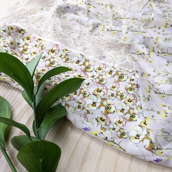 FINAL SALE 🆕🌿ZARA CAMI🌿 - Picture 3 of 6